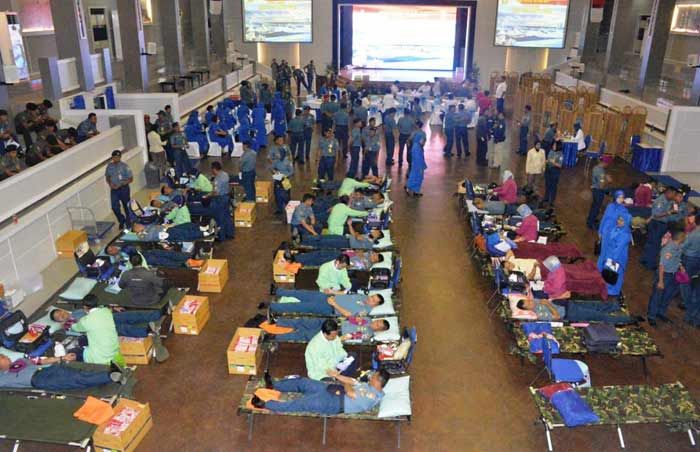Sambut HUT TNI AL ke-73, Koarmada II Adakan Donor Darah Sambut HUT TNI AL ke-73, Koarmada II Adakan Donor Darah