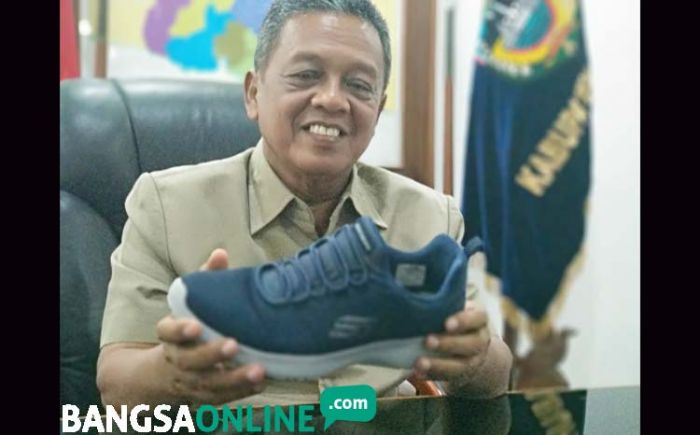 Presiden Jokowi dan Bupati Pacitan Punya Hobi Sama, Koleksi Sneakers