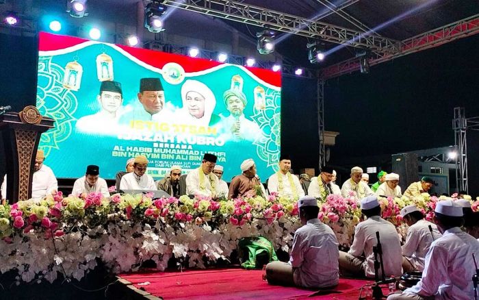 Ponpes Nurul Taqwa Bondowoso Gelar Istighosah Kubro, 40 Ribu Jemaah Dapatkan Ijazah Hizib Bahr Ponpes Nurul Taqwa Bondowoso Gelar Istighosah Kubro, 40 Ribu Jemaah Dapatkan Ijazah Hizib Bahr