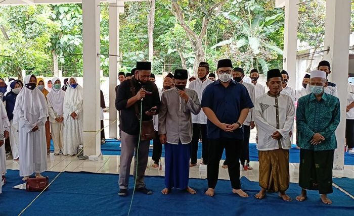 Puluhan Kiai Kampung Deklarasi Dukung Dhito-Dewi