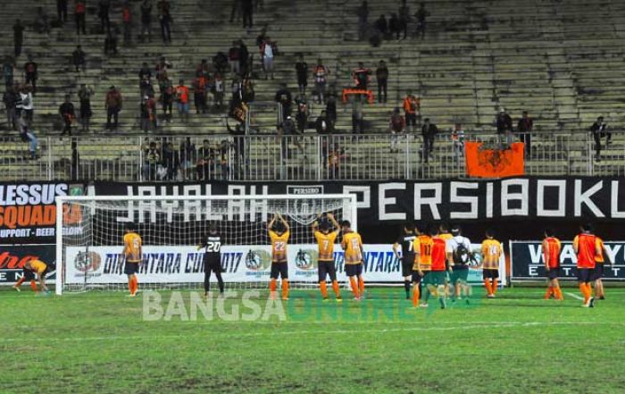 Pemain Persibo Patah Kaki, Pertandingan Dihentikan, PSMP Rebut Juara Tiga Dirgantara Cup Pemain Persibo Patah Kaki, Pertandingan Dihentikan, PSMP Rebut Juara Tiga Dirgantara Cup