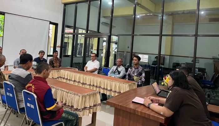 Kejari Kabupaten Kediri Gelar Sidang Restorative Justice Kasus Penggelapan dalam Jabatan Kejari Kabupaten Kediri Gelar Sidang Restorative Justice Kasus Penggelapan dalam Jabatan