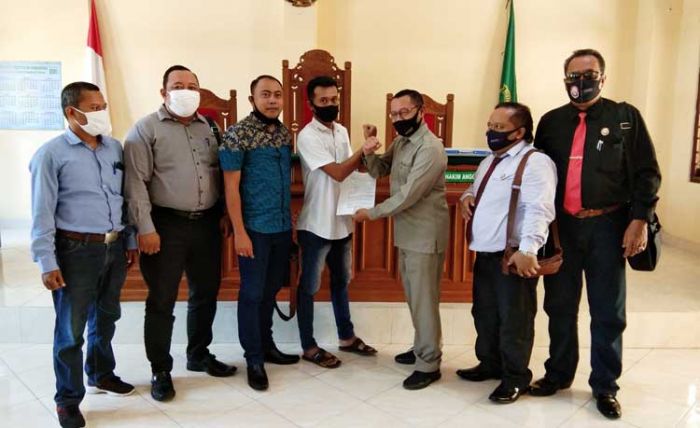 Hakim Putus Damai Kasus Salah Gelang Jenis Kelamin Bayi RSUD Nganjuk Hakim Putus Damai Kasus Salah Gelang Jenis Kelamin Bayi RSUD Nganjuk