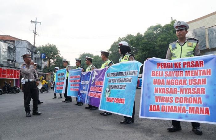 Demi Jombang Aman Corona, Polisi Lakukan Aksi Ini Demi Jombang Aman Corona, Polisi Lakukan Aksi Ini