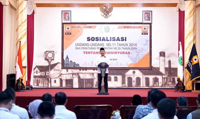 Wali Kota Pasuruan Sosialisasikan Pentingnya Sertifikasi Profesi Insinyur Wali Kota Pasuruan Sosialisasikan Pentingnya Sertifikasi Profesi Insinyur