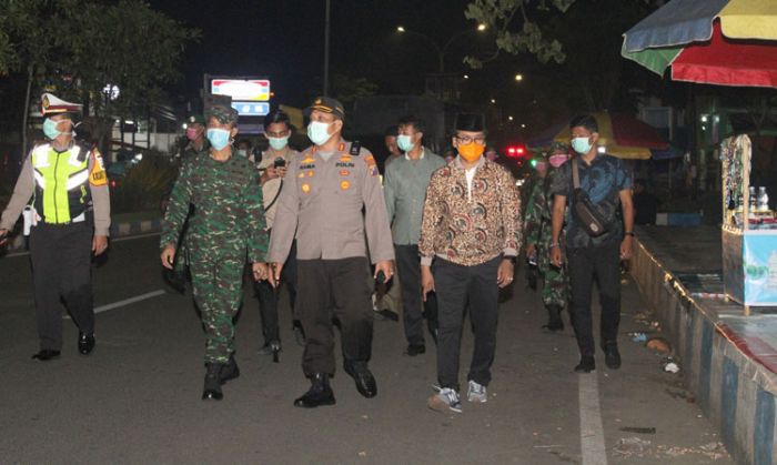 Gelar Operasi Aman Nusa II, Petugas Gabungan di Bangkalan Sisir Warung dan Cafe