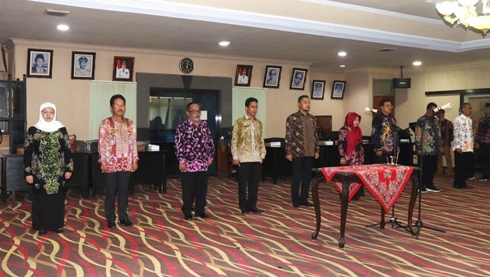 Plt Wali Kota Pasuruan Lantik 9 Pejabat Pimpinan Tinggi Pratama Plt Wali Kota Pasuruan Lantik 9 Pejabat Pimpinan Tinggi Pratama