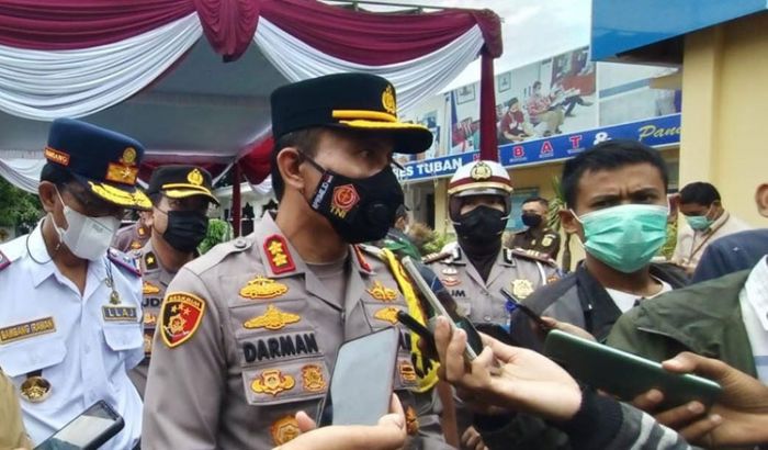 Polres Tuban Tetapkan Dua Tersangka Penyelundupan Truk Pupuk Bersubsidi Polres Tuban Tetapkan Dua Tersangka Penyelundupan Truk Pupuk Bersubsidi