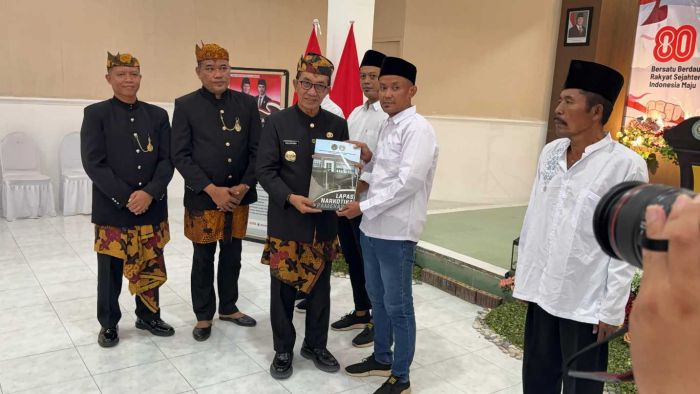 HUT Kemerdekaan RI ke-80, Lapas II A Pamekasan Serahkan Remisi ke Ratusan Warga Binaan