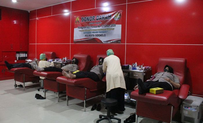 Peringati Hari Polwan ke-72, Polisi Wanita Polresta Sidoarjo Lakukan Donor Darah Peringati Hari Polwan ke-72, Polisi Wanita Polresta Sidoarjo Lakukan Donor Darah