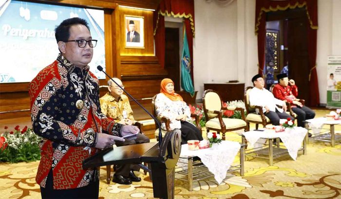 Adhy Karyono Ajak Forkopimda dan Pengusaha Tunaikan Zakat Melalui Baznas Jatim Adhy Karyono Ajak Forkopimda dan Pengusaha Tunaikan Zakat Melalui Baznas Jatim