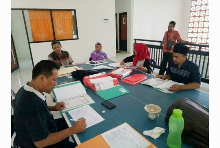 KPU Kota Pasuruan Targetkan Berkas Caleg Hari Ini Selesai KPU Kota Pasuruan Targetkan Berkas Caleg Hari Ini Selesai