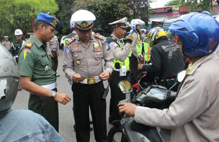 Operasi Zebra di Sidoarjo, Petugas Temukan Warga Sipil Kenakan Pakaian Kopassus