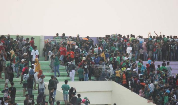 Persatu Kalah, Supporter Kisruh Persatu Kalah, Supporter Kisruh