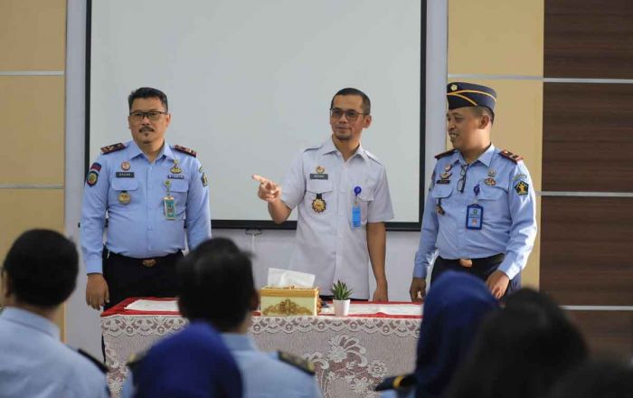 Pimti Pratama Kanwil Kemenkumham Jatim Beri Penguatan di Bapas Jember Pimti Pratama Kanwil Kemenkumham Jatim Beri Penguatan di Bapas Jember