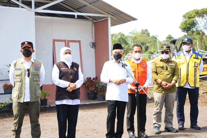 Gubernur Khofifah Pastikan Huntara Korban Semeru di Lumajang Siap Ditempati Saat Lebaran Gubernur Khofifah Pastikan Huntara Korban Semeru di Lumajang Siap Ditempati Saat Lebaran