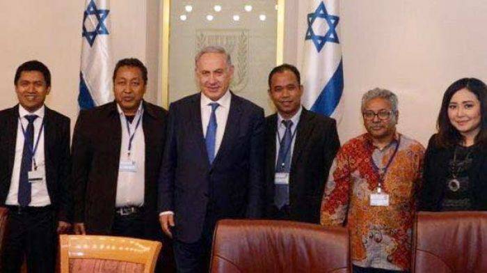 Israel Penjajah, RI Kecam Politisasi Kunjungan Wartawan untuk Buka Hubungan Diplomatik Israel Penjajah, RI Kecam Politisasi Kunjungan Wartawan untuk Buka Hubungan Diplomatik