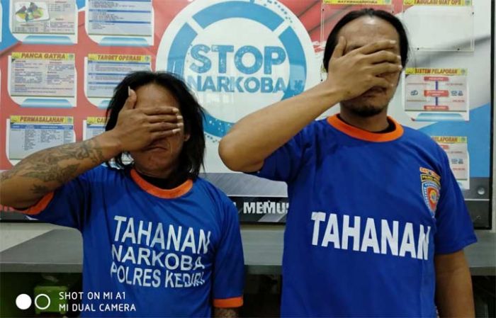 Satresnarkoba Polres Kediri Amankan Dua Pelaku Pengedar Narkoba Satresnarkoba Polres Kediri Amankan Dua Pelaku Pengedar Narkoba