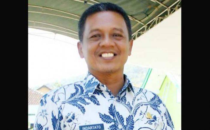 Bupati Indartato: Masyarakat Harus Lebih Jeli ketika Membeli Produk Holland Bakery Bupati Indartato: Masyarakat Harus Lebih Jeli ketika Membeli Produk Holland Bakery