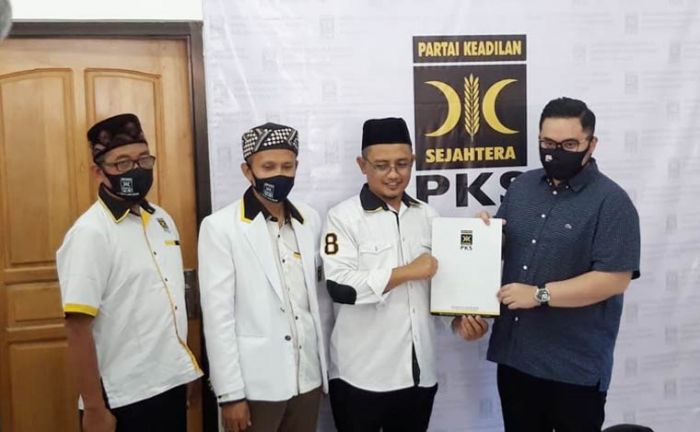 Pilbup Kediri 2020, PKS Akhirnya Serahkan Rekom Buat Dhito Pilbup Kediri 2020, PKS Akhirnya Serahkan Rekom Buat Dhito