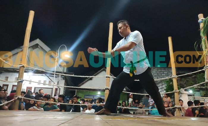 Lestarikan Budaya Lokal, Ketua Fraksi PDIP Gresik Warnai Panggung Pencak Silat Lestarikan Budaya Lokal, Ketua Fraksi PDIP Gresik Warnai Panggung Pencak Silat