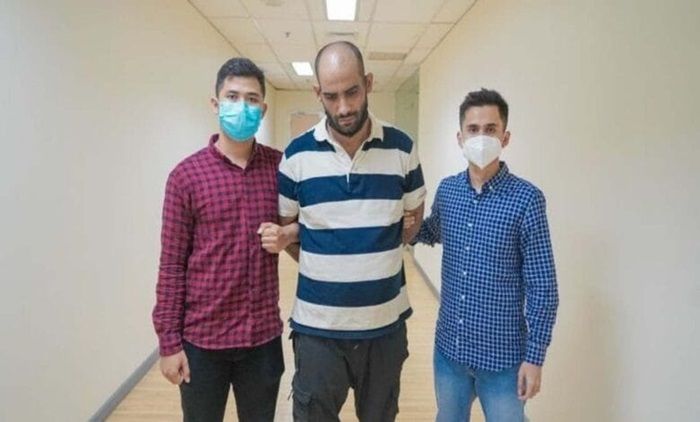 Deteni Rudenim Surabaya yang Kabur Berhasil Ditangkap di Daerah Menteng Jakarta Deteni Rudenim Surabaya yang Kabur Berhasil Ditangkap di Daerah Menteng Jakarta
