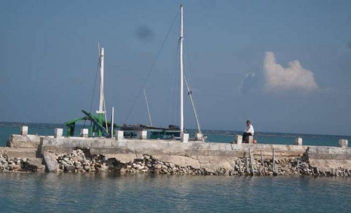 Puluhan Tahun Pelabuhan di Pulau Gili Raja Sumenep Dibiarkan Rusak Berat