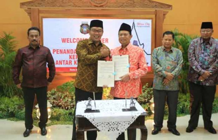 Wali Kota Mojokerto dan Bandung Teken MoU Kerja Sama Smart City