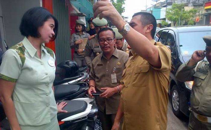 Bangunan Menjorok ke Sungai Makan Korban, Wali Kota Malang Janji Tertibkan Bangunan Menjorok ke Sungai Makan Korban, Wali Kota Malang Janji Tertibkan