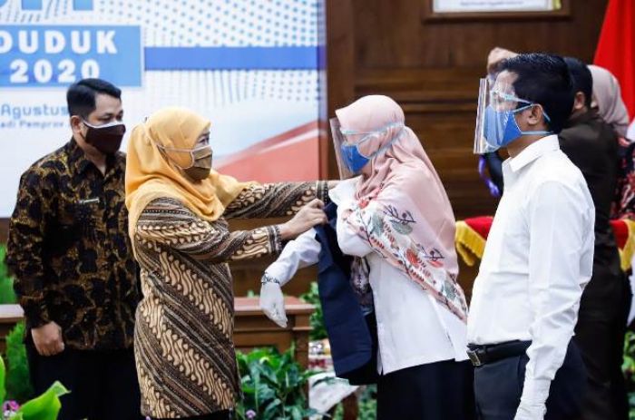 32 Ribu Petugas Door to Door, Gubernur Khofifah: Dimulai Hari Ini Sensus Penduduk Offline Serentak