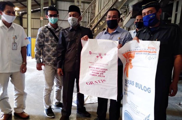 Soal Foto Bupati Jember di Karung Beras Bantuan, Komisi II DPR RI: Tak Etis dan Otoriter Soal Foto Bupati Jember di Karung Beras Bantuan, Komisi II DPR RI: Tak Etis dan Otoriter