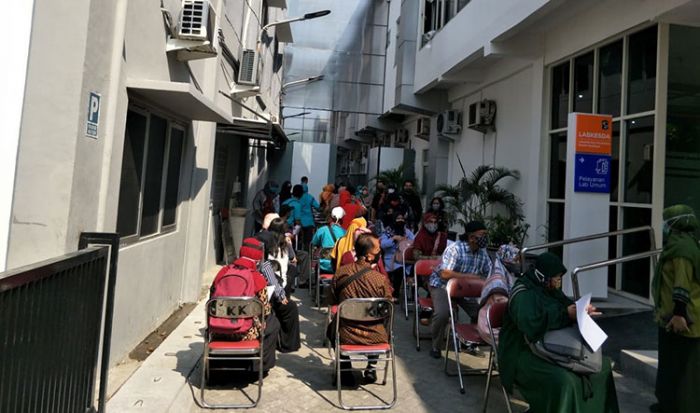 Jelang Uji Coba Sekolah Tatap Muka, Semua Guru SD dan SMP Tuntas Tes Swab Jelang Uji Coba Sekolah Tatap Muka, Semua Guru SD dan SMP Tuntas Tes Swab