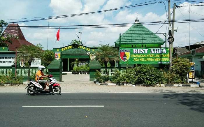 Kodim 0813 Bojonegoro dan 10 Koramil Jajarannya Buka Rest Area Bagi Para Pemudik Kodim 0813 Bojonegoro dan 10 Koramil Jajarannya Buka Rest Area Bagi Para Pemudik