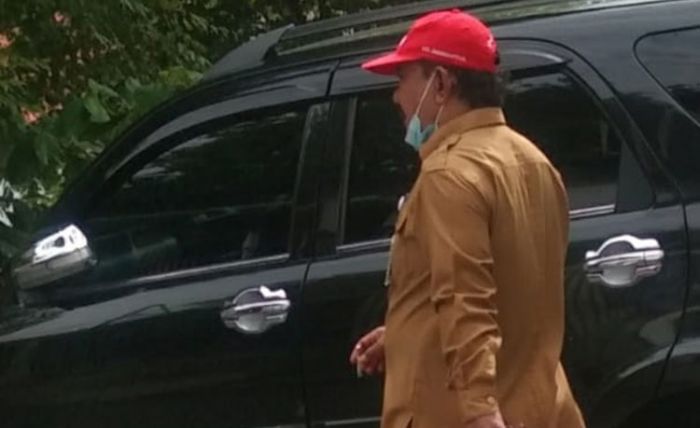Didampingi LBH FT, Tersangka Camat Duduksampeyan Jalani Pemeriksaan di Kejari Gresik Didampingi LBH FT, Tersangka Camat Duduksampeyan Jalani Pemeriksaan di Kejari Gresik