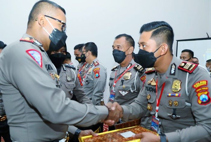 Terima Dua Penghargaan Sekaligus, Begini Pesan Kapolres dan Kasat Lantas Polres Pasuruan