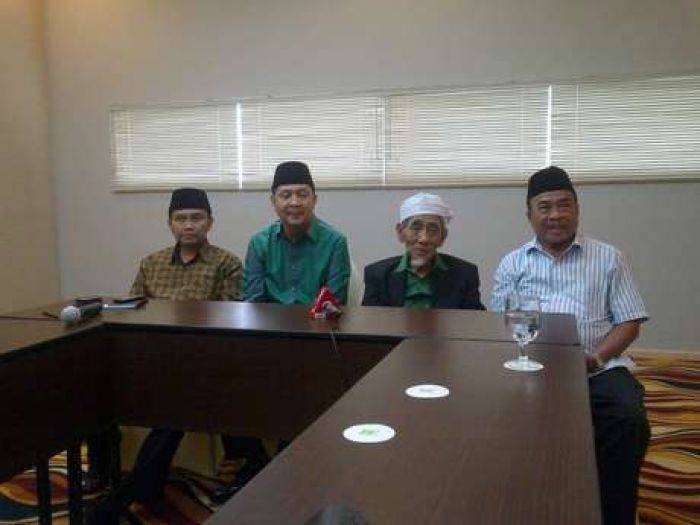Mbah Maimun: Muktamar PPP Tak Sah, Islah 19 Oktober Mbah Maimun: Muktamar PPP Tak Sah, Islah 19 Oktober