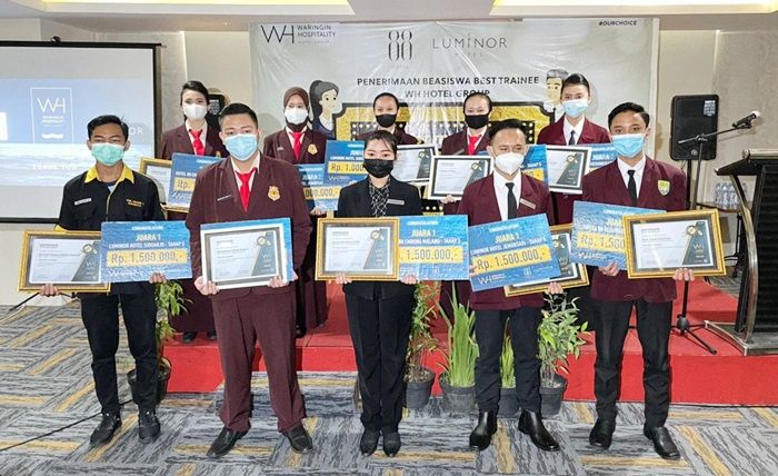 Masa Pandemi, Waringin Hospitality Tetap Konsisten Bagikan Beasiswa ke Siswa-siswi SMK Perhotelan Masa Pandemi, Waringin Hospitality Tetap Konsisten Bagikan Beasiswa ke Siswa-siswi SMK Perhotelan