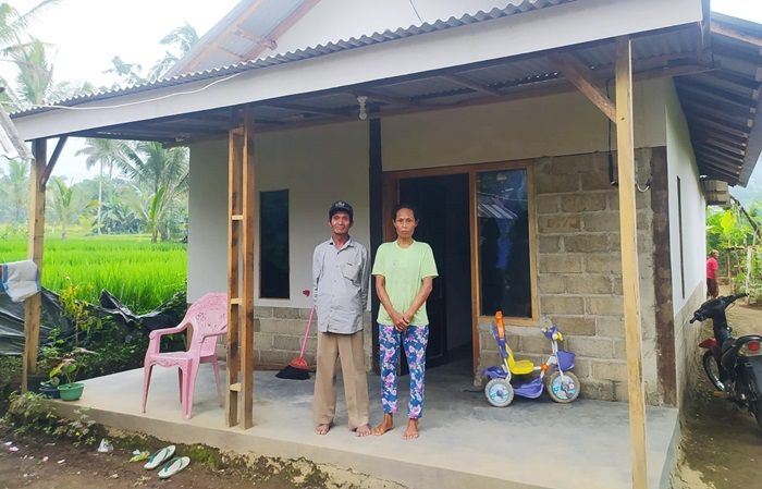 Jual Sapi, Korban Tanah Longsor di Pakel Banyuwangi Bangun Rumah Sendiri, Kecewa dengan Pemkab Jual Sapi, Korban Tanah Longsor di Pakel Banyuwangi Bangun Rumah Sendiri, Kecewa dengan Pemkab