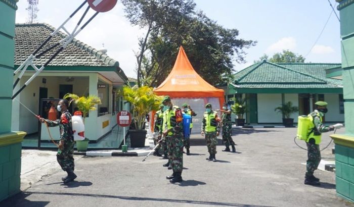 Tangkal Corona, Kodim Ngawi Pasang Tenda Sterilisasi Tangkal Corona, Kodim Ngawi Pasang Tenda Sterilisasi