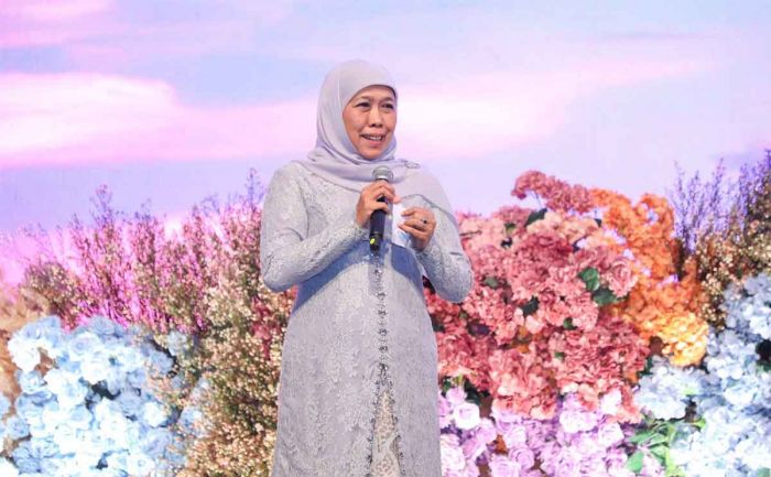 Khofifah Sebut Kebaya Sebagai Identitas Bangsa yang Perlu Dijaga dan Dilestarikan Khofifah Sebut Kebaya Sebagai Identitas Bangsa yang Perlu Dijaga dan Dilestarikan