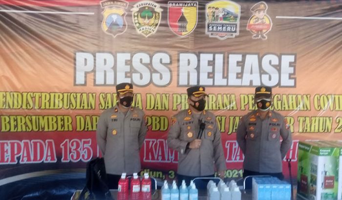 Kapolres Madiun Distribusikan Perlengkapan Sarpras Penanggulangan Covid-19 untuk 135 KTS