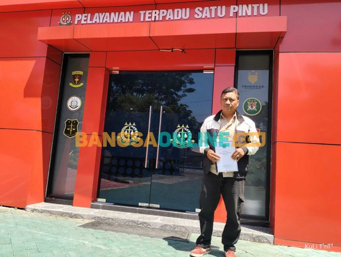 Pelapor Dugaan Korupsi Banpol PDIP Kabupaten Pasuruan Serahkan Dokumen Tambahan ke Kejaksaan