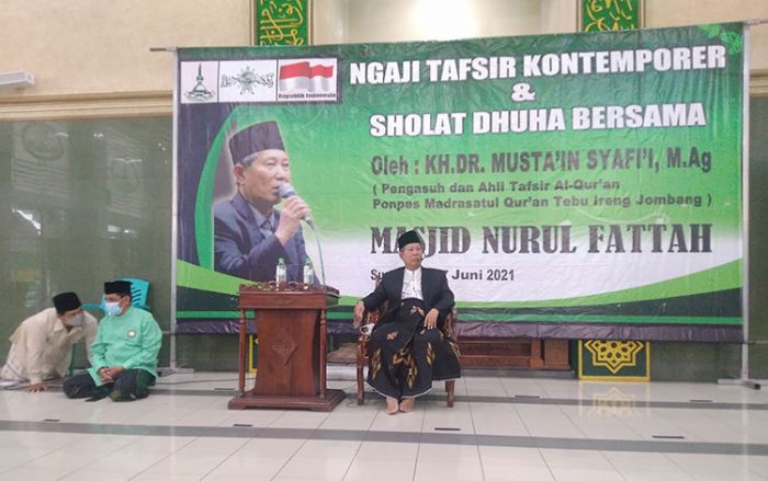 Gelar Ngaji Tafsir Kontemporer, Masjid Nurul Fattah Surabaya Hadirkan K.H. Dr. Musta Gelar Ngaji Tafsir Kontemporer, Masjid Nurul Fattah Surabaya Hadirkan K.H. Dr. Musta