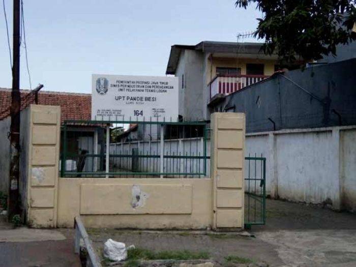 UPT Pande Besi Klurak Sidoarjo Tak Diminati Pengrajin, Nyaris Gulung Tikar UPT Pande Besi Klurak Sidoarjo Tak Diminati Pengrajin, Nyaris Gulung Tikar