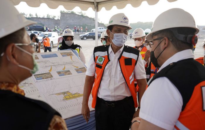 Bandara Internasional Dhoho Ditarget Beroperasi 2023, Pemkab Kediri Siap Tingkatkan Padat Karya Bandara Internasional Dhoho Ditarget Beroperasi 2023, Pemkab Kediri Siap Tingkatkan Padat Karya