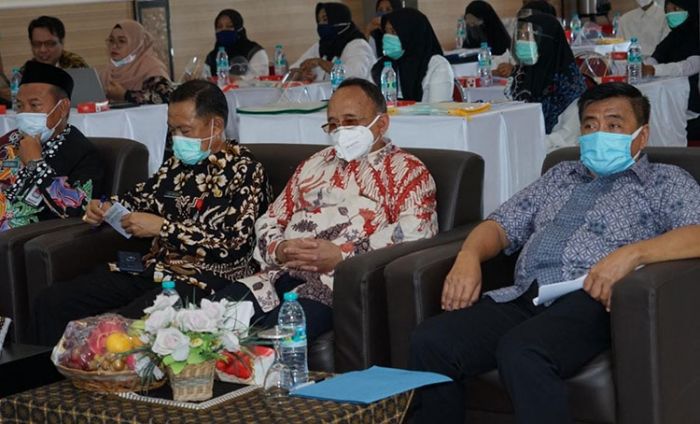 Pemkab Sumenep Lakukan Berbagi Upaya Jaga UMKM Tetap Eksis di Masa Pandemi Pemkab Sumenep Lakukan Berbagi Upaya Jaga UMKM Tetap Eksis di Masa Pandemi