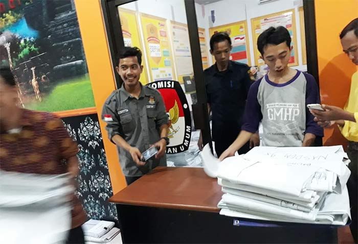 KPU Lamongan Serahkan APK Pemilu 2019