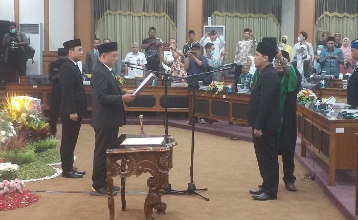 PAW, Husnul Aqib Resmi Dilantik Jadi Anggota DPRD Gresik