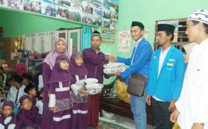 Pupuk Jiwa Sosial, Mahasiswa PMII Al Khoziny Sidoarjo Santuni Dhuafa dan Yatim Pupuk Jiwa Sosial, Mahasiswa PMII Al Khoziny Sidoarjo Santuni Dhuafa dan Yatim