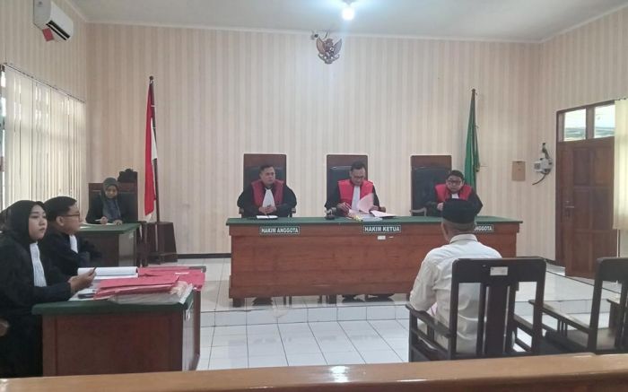 Sidang Perdana Kasus Sewa Lahan SBI: Kades Tingkis Siap Kembalikan Uang, Hakim Buka Peluang RJ